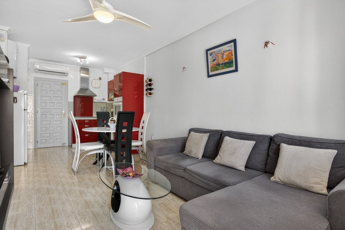 Apartment in Urbanizacion los Balcones - Image 3
