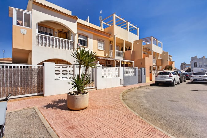 Apartment in Dehesa de Campoamor - view 1