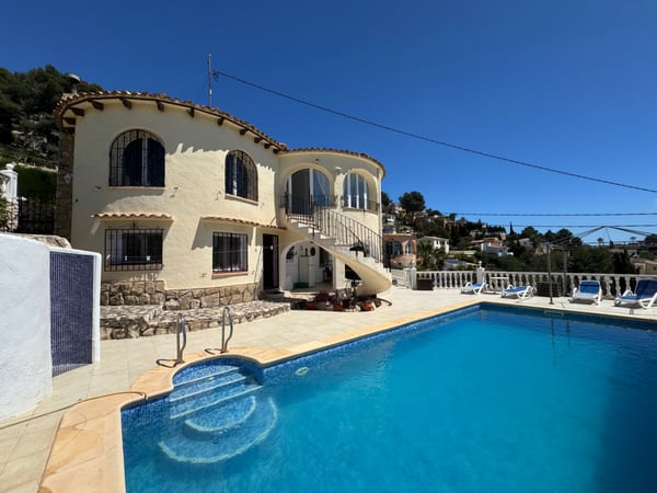 Villa in Benissa - view 1
