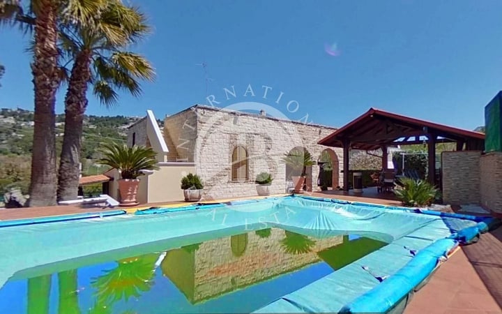 Villa in Fasano - view 1