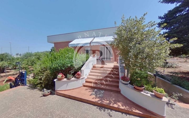 Villa in Locorotondo - view 1