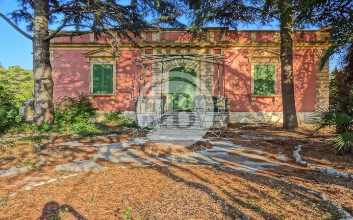 Villa in Fasano - view 1
