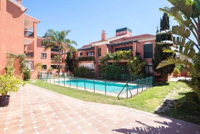 Apartment in Artola - view 1