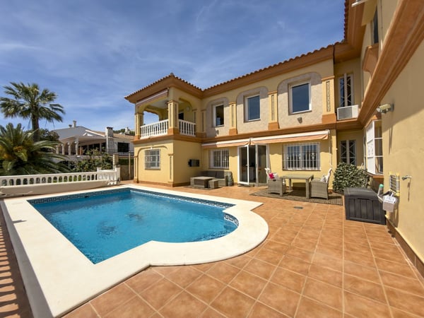 Villa in Coin - view 1