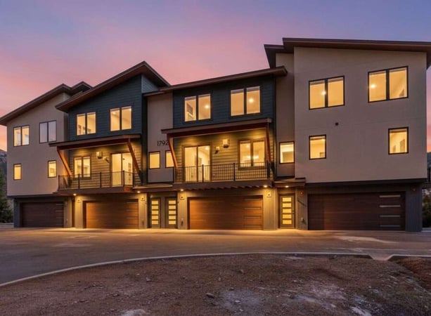 House in La Plata County - view 1