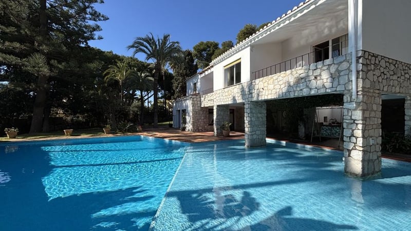 Villa in Marbella - view 1