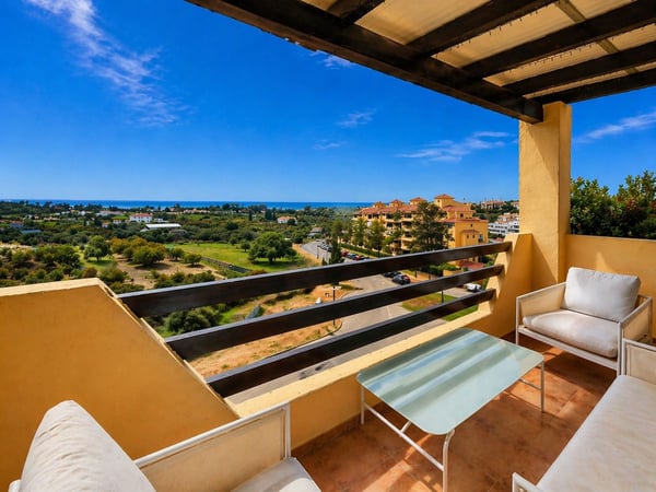Apartment in Estepona - view 1