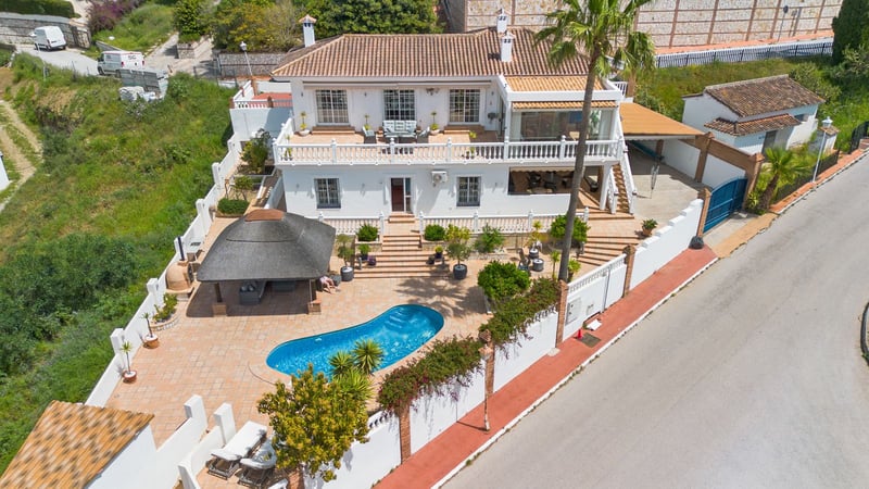 Villa in Mijas Costa - view 1