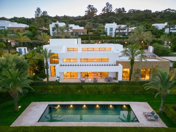 Villa in Casares - view 1