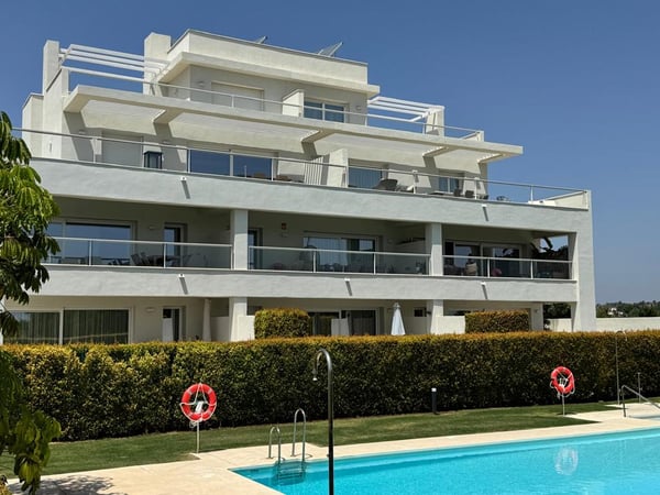 Apartment in San Roque Club - view 1