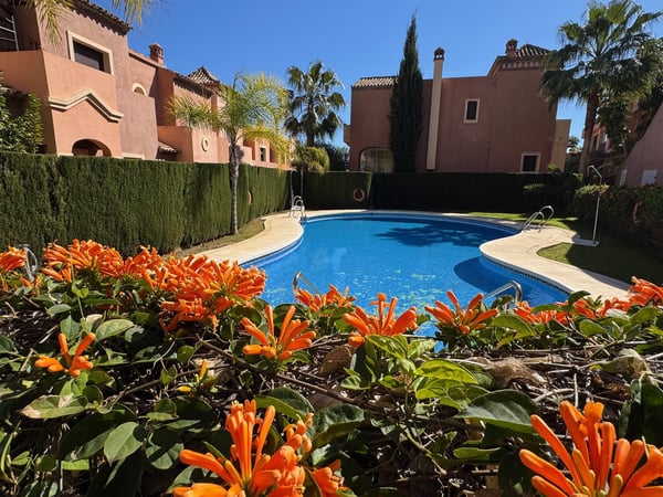 House in Estepona - view 1