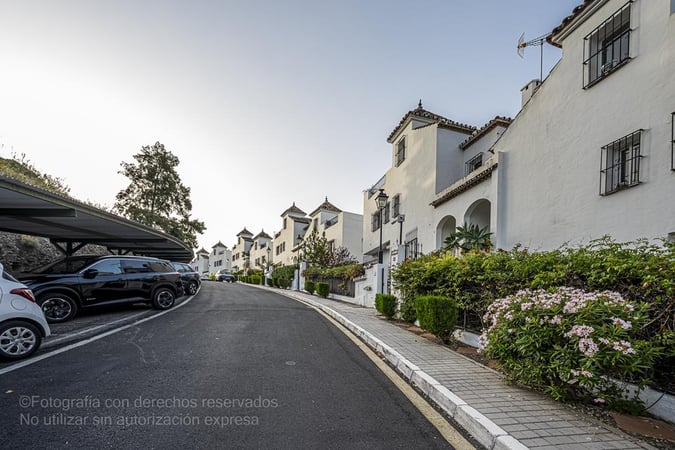 Apartment in Marbella - view 1