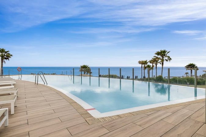 Apartment in Estepona - view 1