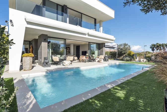 Villa in Manilva - view 1