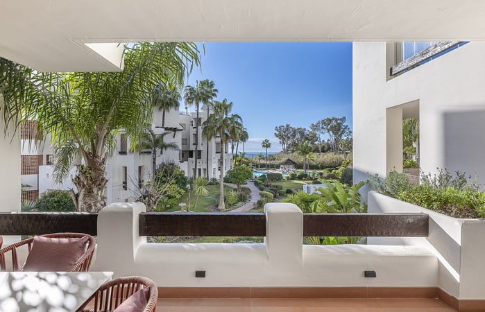Apartment in Estepona - view 1