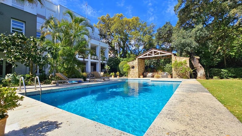 Villa in Sotogrande - view 1