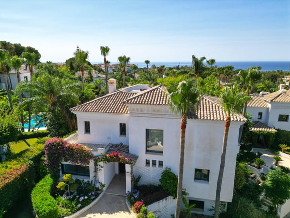 Villa in Marbella - view 1