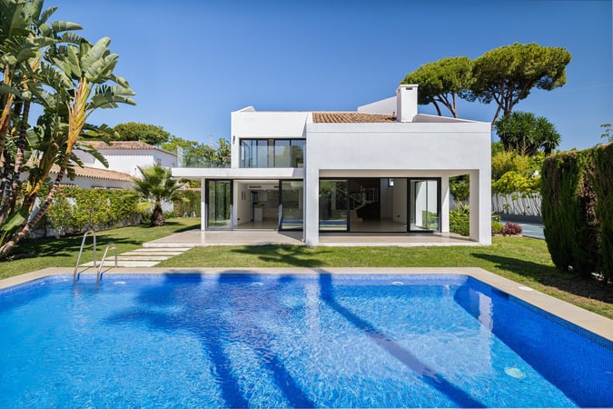 Villa in Marbella - view 1