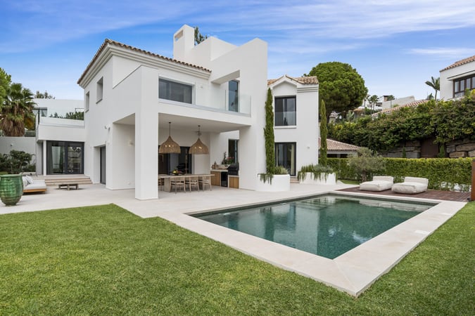 Villa in Atalaya Isdabe - view 1
