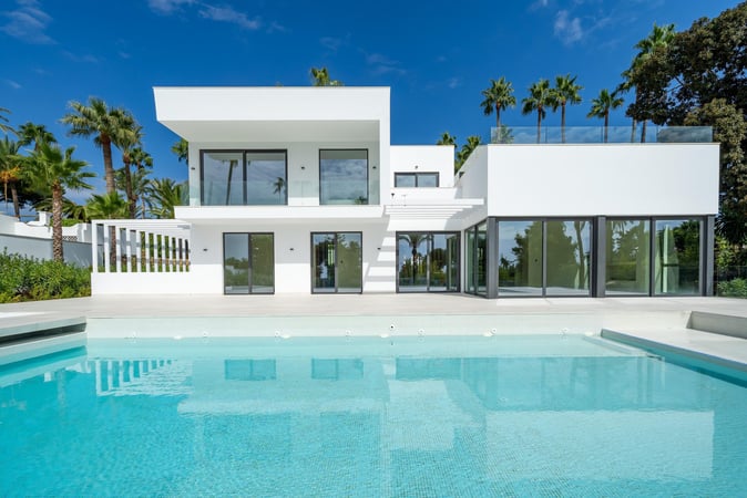 Villa in Estepona - view 1