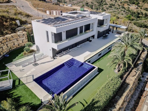 Villa in Mijas Costa - view 1