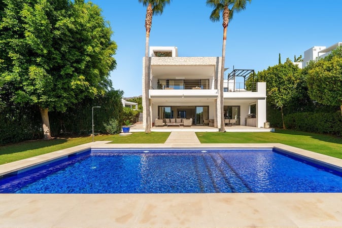Villa in Lomas de la Quinta - view 1