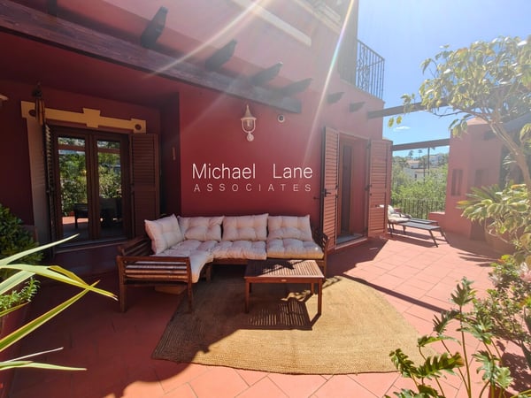 House in La Alcaidesa - view 1