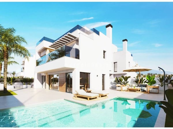 Villa in Torre del Rame - view 1