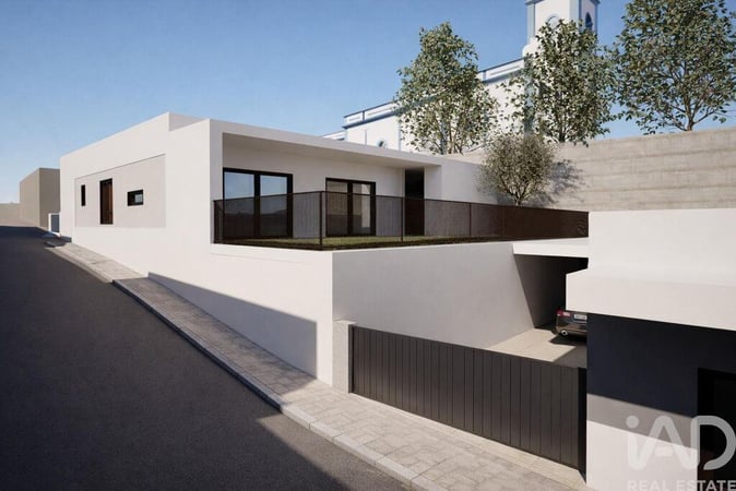 Land in Peral - view 1