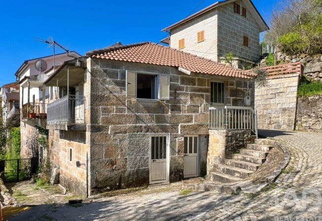 House in Gosende - view 1