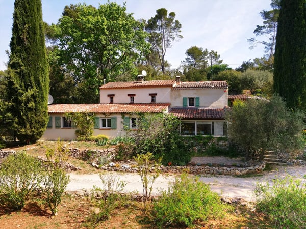 House in Lorgues - view 1