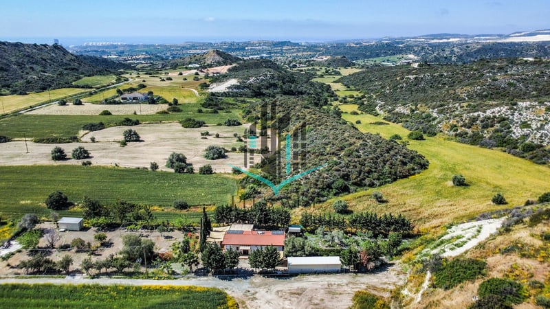 House in Tochni - view 1