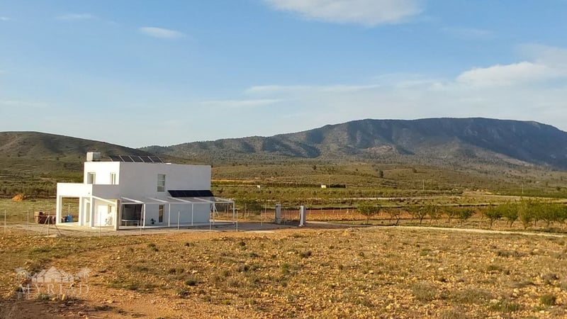 House in Pinoso - view 1