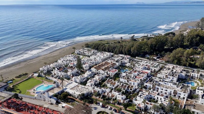 House in Guadalmansa - view 1