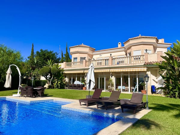 Villa in Malaga - view 1