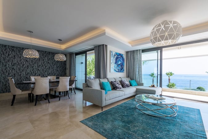 House in Estepona - view 1