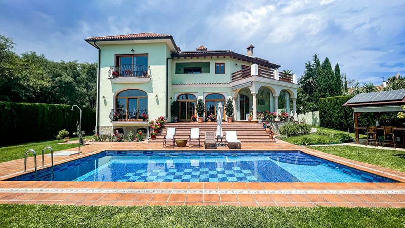 Villa in Malaga - view 1