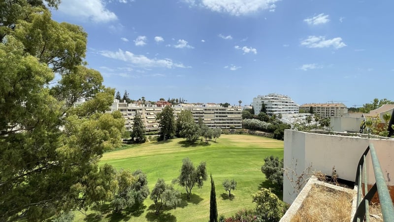 Apartment in Guadalmina - view 1