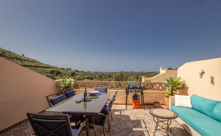 Apartment in Elviria - view 1