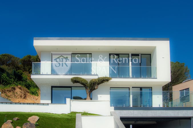 House in Lloret de Mar - view 1