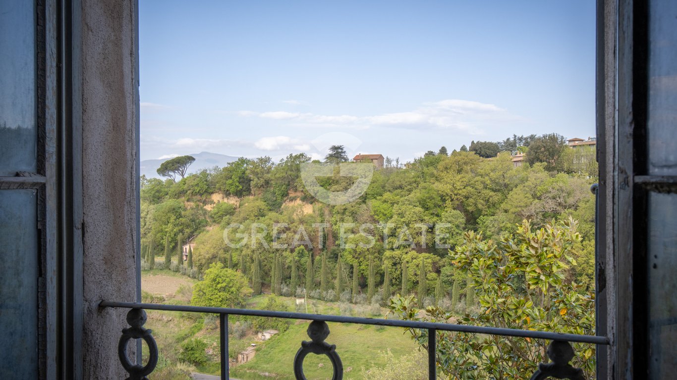 House in Monteleone d'Orvieto - Image 2