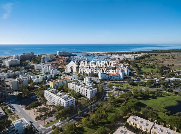 Apartment in Quarteira - view 1