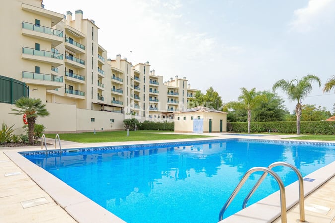 Apartment in Quarteira - view 1