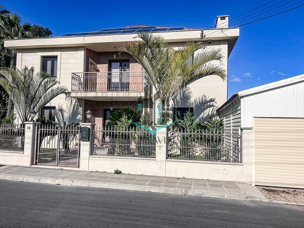 Villa in Larnaka - view 1