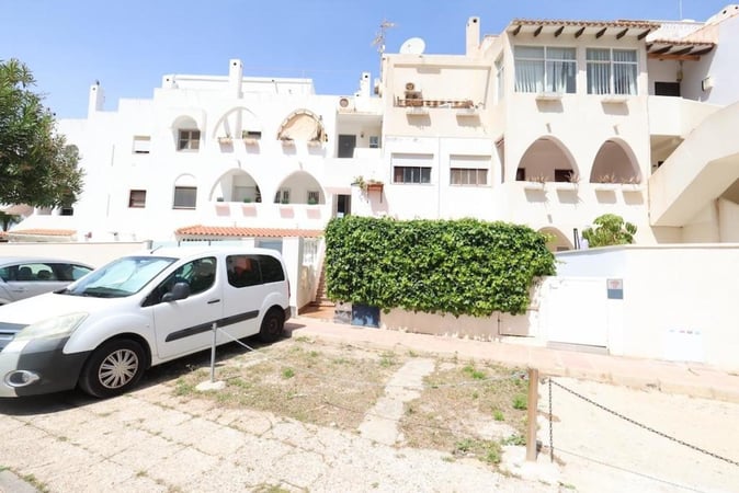 House in Dehesa de Campoamor - view 1