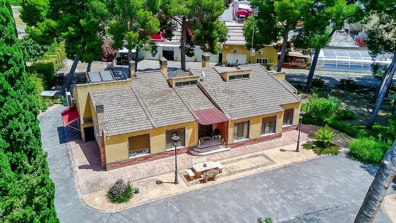 House in Yecla - view 1
