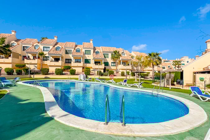 Apartment in Dehesa de Campoamor - view 1