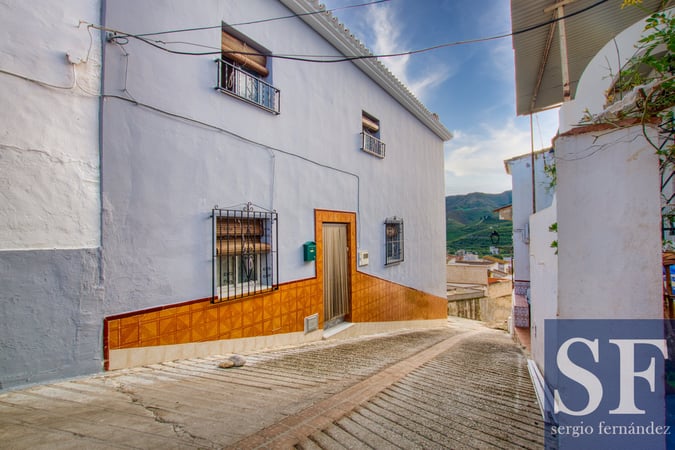 House in Benamargosa - view 1