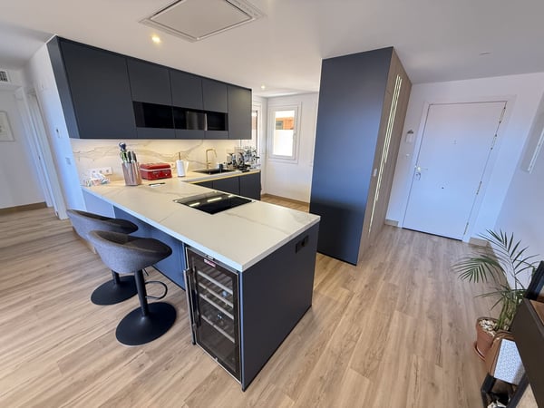 Apartment in Elviria - view 1