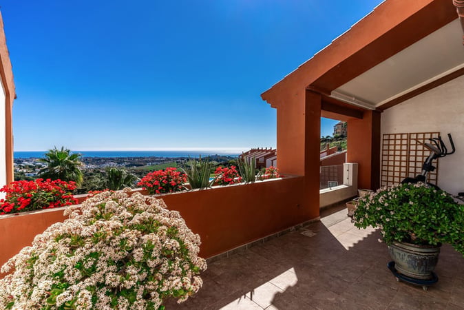House in Benahavis - view 1